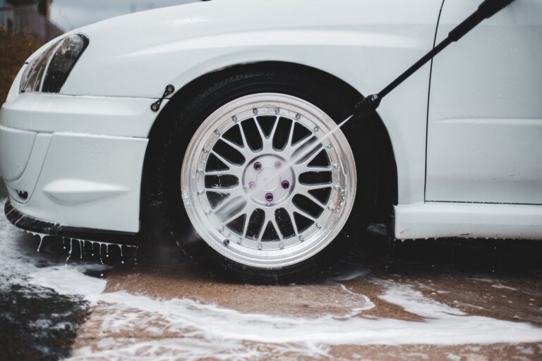 car wheel washing with water jet